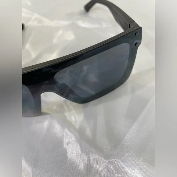 🩵6/$30 — Black Oversized Square Sunglasses - Picture 7 of 8